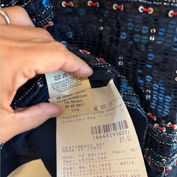 !!SOLD!! Giorgio Armani Silk Beaded and Sequin Blouse Designer brand - Picture 7 of 11